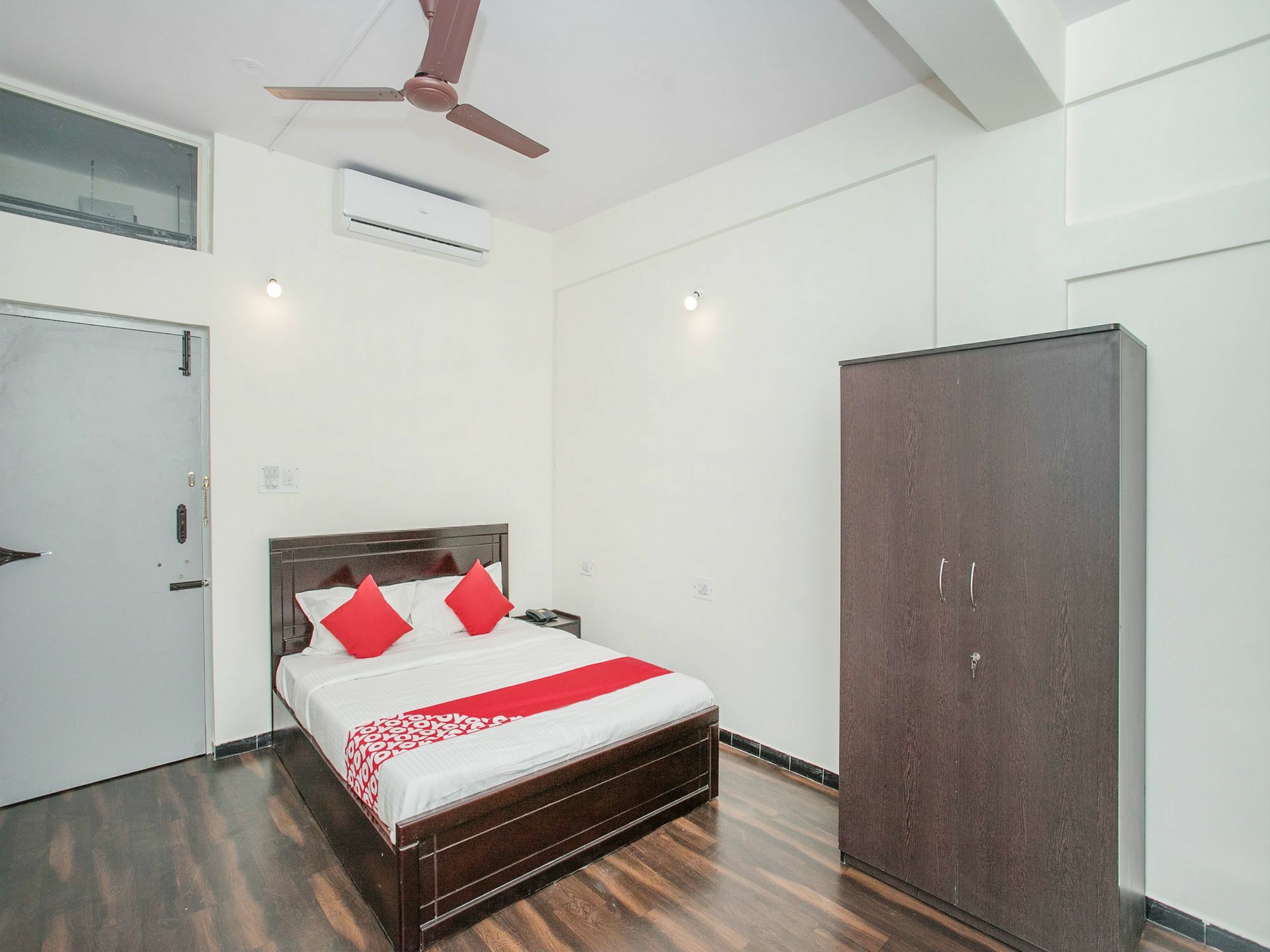 Hotel Oyo 14430 Sunshine Grand Bengaluru Zewnętrze zdjęcie