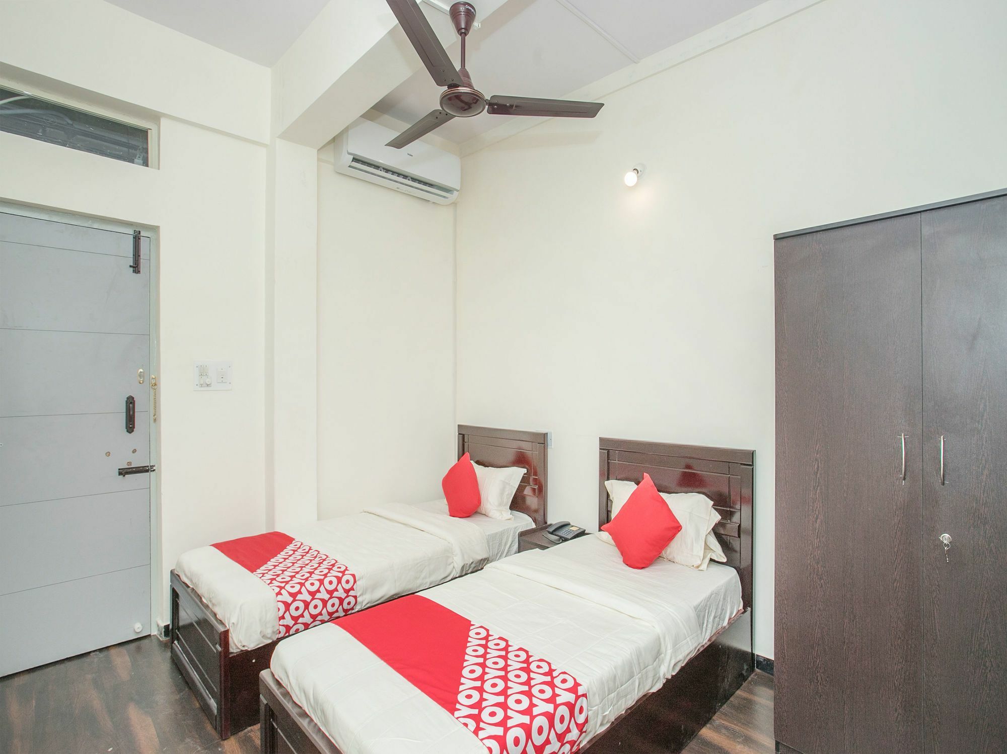 Hotel Oyo 14430 Sunshine Grand Bengaluru Zewnętrze zdjęcie