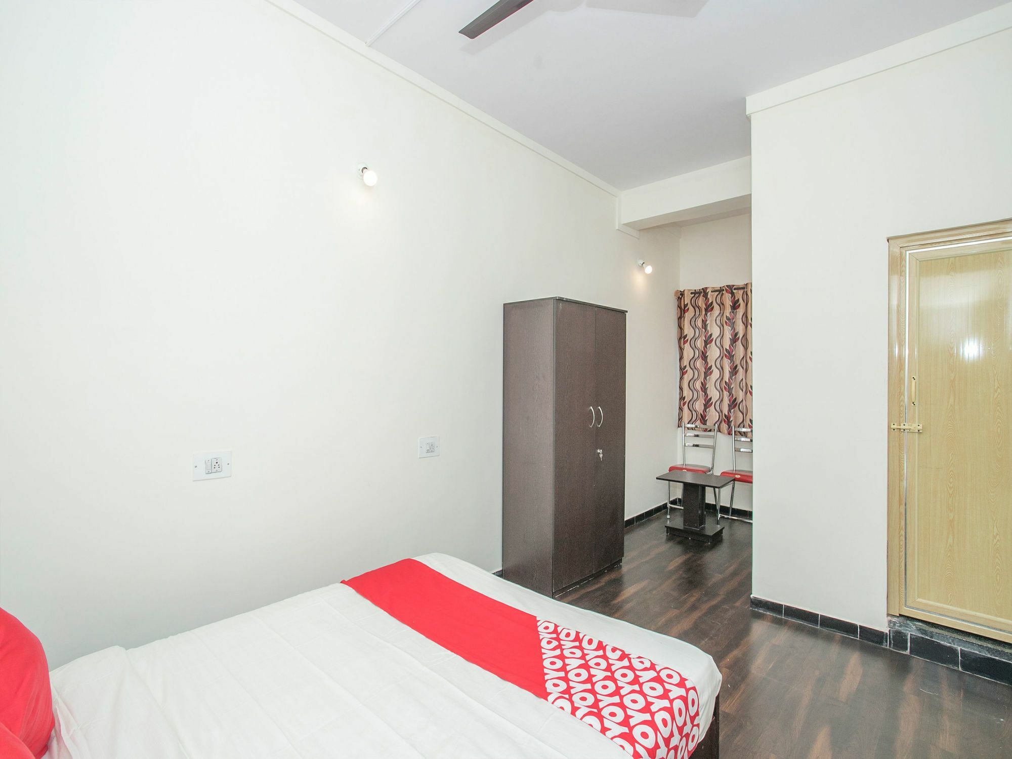 Hotel Oyo 14430 Sunshine Grand Bengaluru Zewnętrze zdjęcie