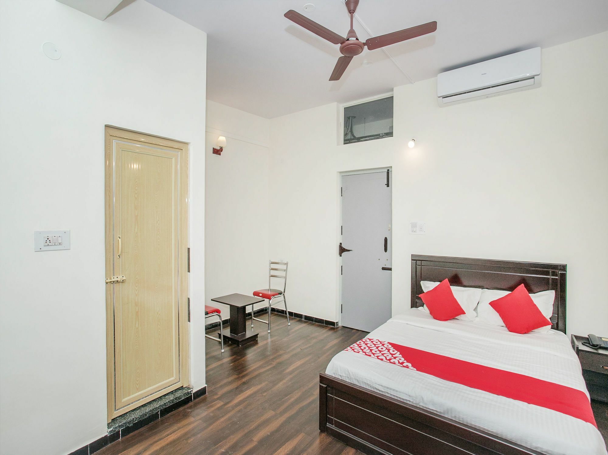 Hotel Oyo 14430 Sunshine Grand Bengaluru Zewnętrze zdjęcie