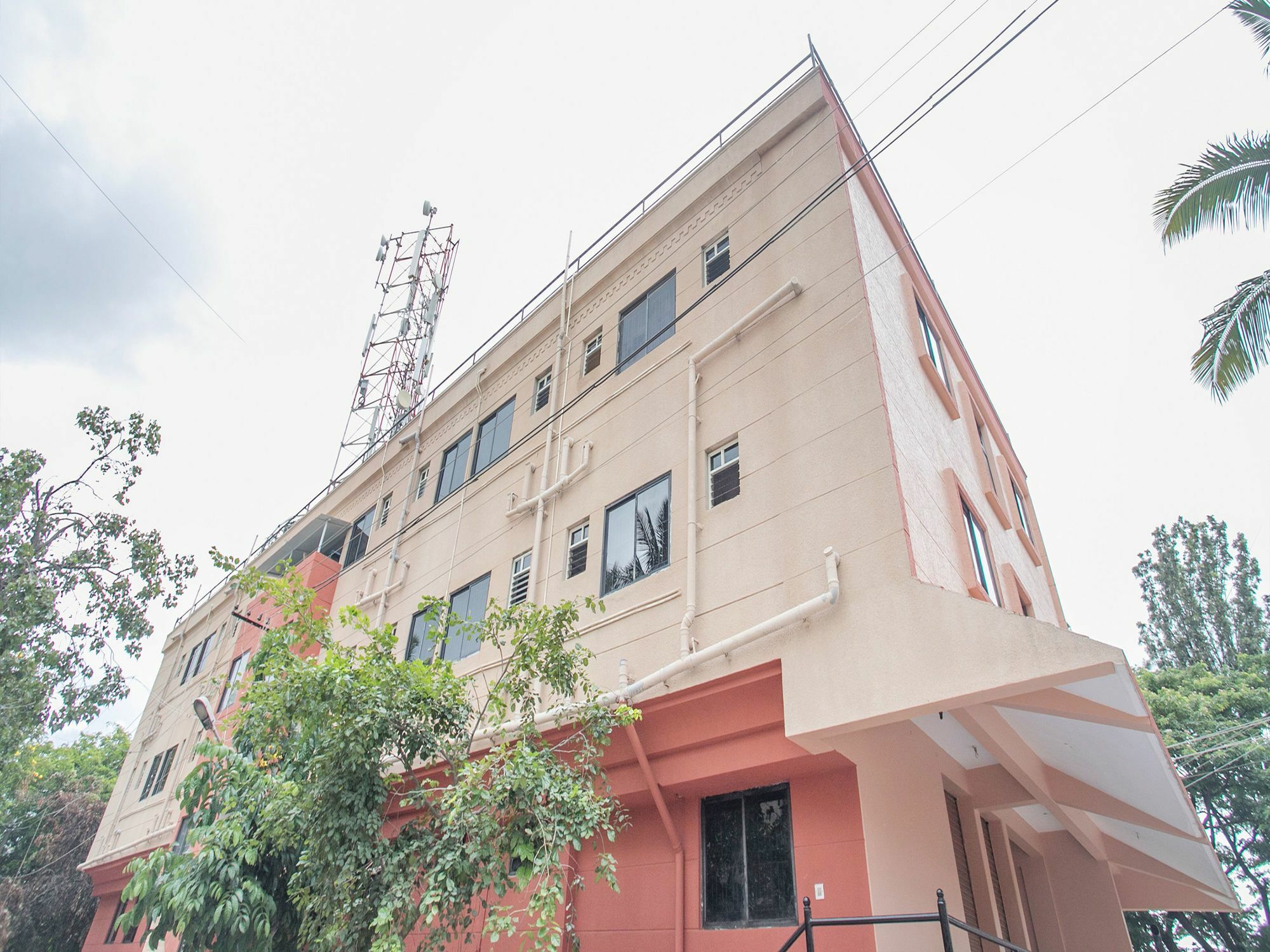 Hotel Oyo 14430 Sunshine Grand Bengaluru Zewnętrze zdjęcie